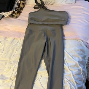Alo Yoga One Shoulder Set